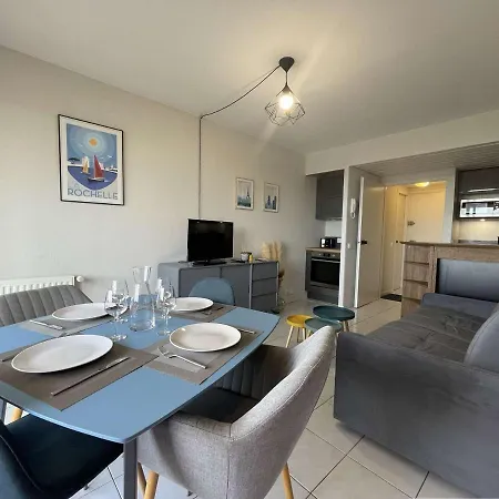 Cosy Avec Terrasse Et Piscine, Et Port A Proximite - Fr-1-246-571 *